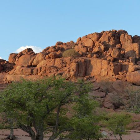 Ozohere Campsite And Himba Village Uis Εξωτερικό φωτογραφία