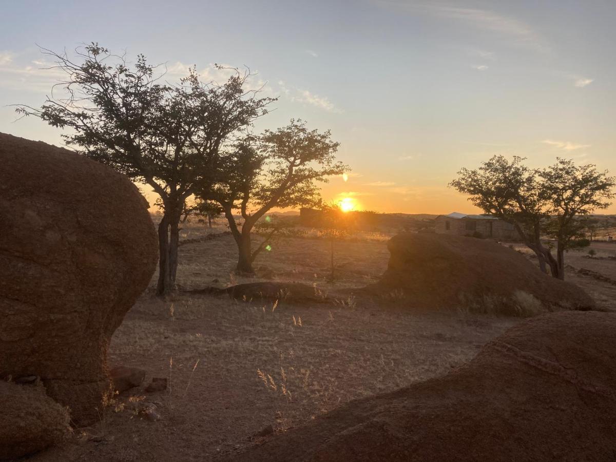 Ozohere Campsite And Himba Village Uis Εξωτερικό φωτογραφία